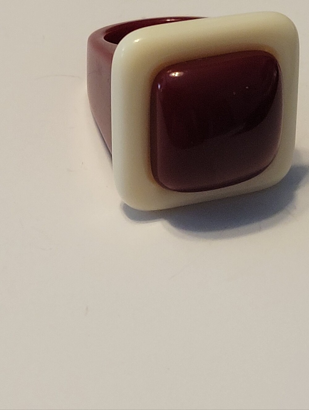 Cream and Burgundy Resin Accent Ring - 7.5 Size